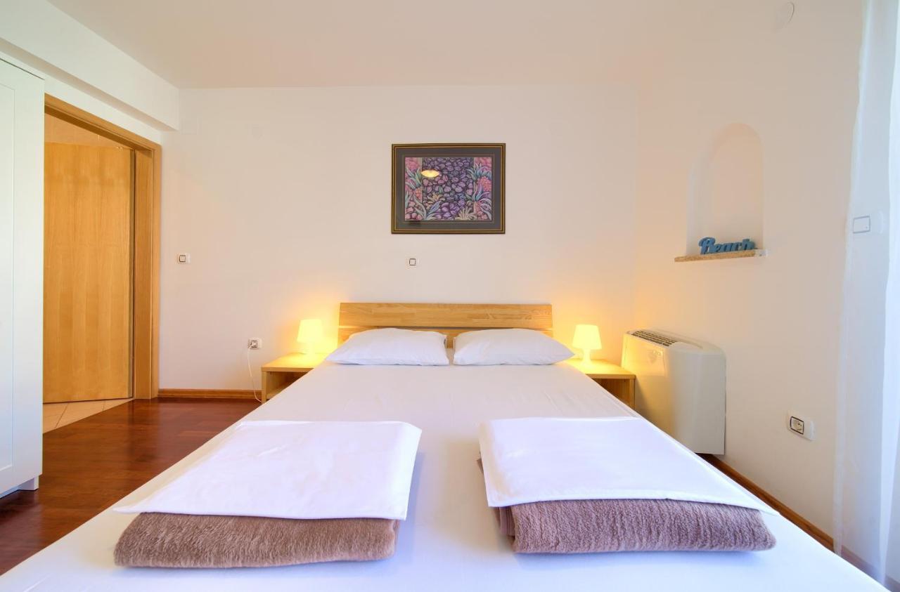 Bed&Breakfast Lucija Bed & Breakfast Punat Exterior photo